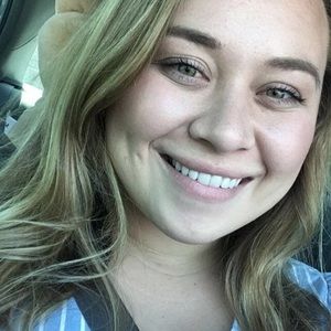 Meet your Posher, Ayla